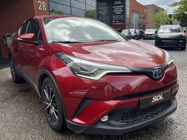 Toyota C-HR 1.8 Hybrid Executive // LED KOPLAMPEN // NAVI // CAMERA // ADAPTIVE CRUISE // STOELVERWARMING // CLIMA //