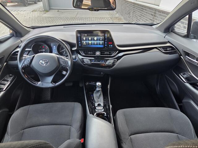 Toyota C-HR 1.8 Hybrid Dynamic Trekhaak Ad. Cruisecontrol Dealer onderhouden