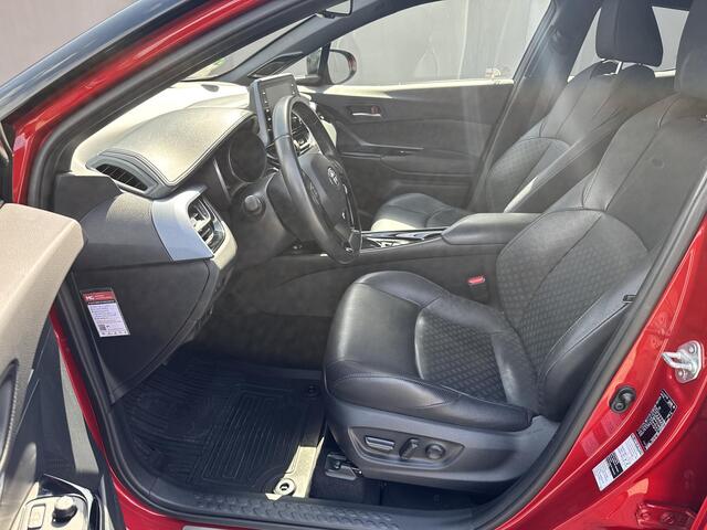 Toyota C-HR 2.0 Hybrid Style Luxury / Trekhaak (725KG) / Cruise Control / Airco / Dodehoek Detectie / Achteruitrij Camera / Apple Carplay&Android Auto / Keyless Entry /