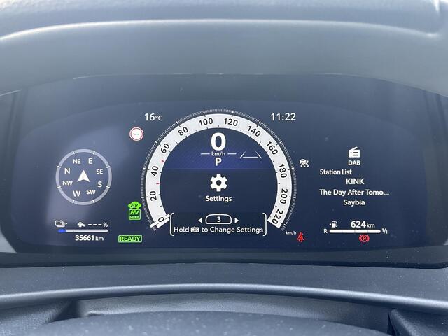 Toyota C-HR 2.0 Plug-in Hybrid 220 Dynamic **TWEEDE PINKSTERDAG GEOPEND/ DODEHOEK DETECTIE/ STUURVERWARMING/ KEYLESS**