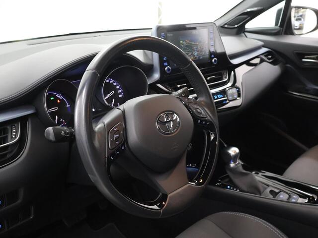 Toyota C-HR 2.0 Hybrid Style | LED | Navigatie | Cruise Control | Climate Control | Camera | DAB | Apple CarPlay/Android Auto | Stoelverwarming | JBL Audio | Trekhaak |