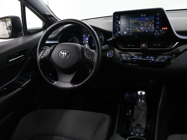 Toyota C-HR 2.0 Hybrid Style | LED | Navigatie | Cruise Control | Climate Control | Camera | DAB | Apple CarPlay/Android Auto | Stoelverwarming | JBL Audio | Trekhaak |