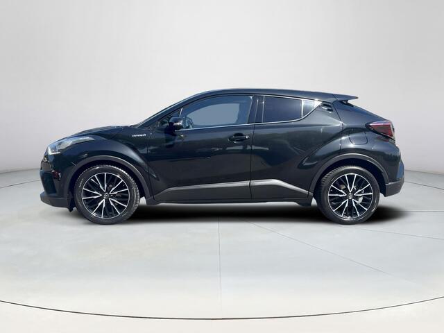 Toyota C-HR 1.8 Hybrid Executive | Stoelverwarming | Parkeersensoren | LED koplampen | 18 inch LM-velgen |
