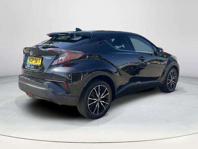 Toyota C-HR 1.8 Hybrid Executive | Stoelverwarming | Parkeersensoren | LED koplampen | 18 inch LM-velgen |