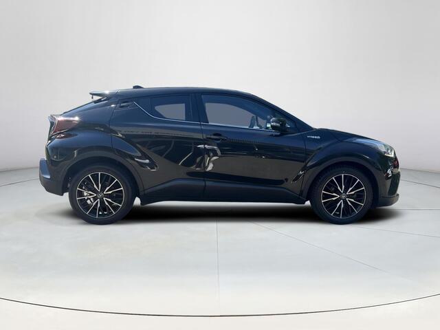 Toyota C-HR 1.8 Hybrid Executive | Stoelverwarming | Parkeersensoren | LED koplampen | 18 inch LM-velgen |