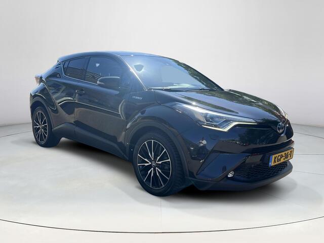 Toyota C-HR 1.8 Hybrid Executive | Stoelverwarming | Parkeersensoren | LED koplampen | 18 inch LM-velgen |