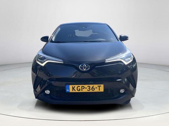 Toyota C-HR 1.8 Hybrid Executive | Stoelverwarming | Parkeersensoren | LED koplampen | 18 inch LM-velgen |