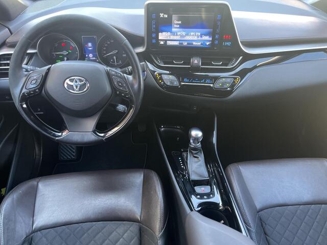 Toyota C-HR 1.8 Hybrid Executive | Stoelverwarming | Parkeersensoren | LED koplampen | 18 inch LM-velgen |