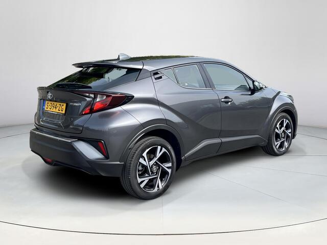 Toyota C-HR 1.8 Hybrid Dynamic | Apple CarPlay/Android auto | Camera | Parkeersensoren | Navigatie
