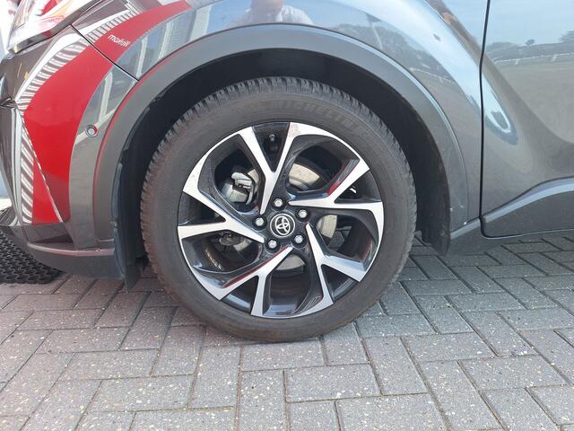 Toyota C-HR 1.8 Hybrid Style Bi-Tone