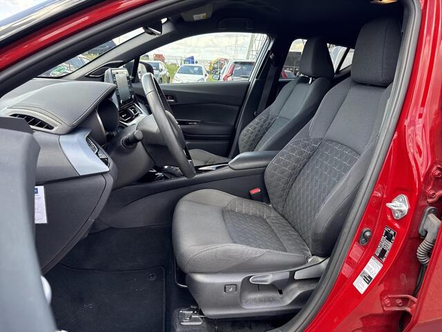 Toyota C-HR 1.8 Hybrid First Edition **TWEEDE PINKSTERDAG OPEN/ JBL AUDIO/ STUURVERWARMING/ DODEHOEK DETECTIE**