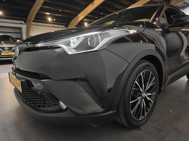 Toyota C-HR 1.8 Hybrid Energy - Adaptive Cruise - Stoelverwarming - 18''