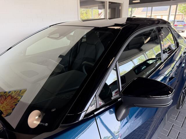 Toyota C-HR 2.0 Hybrid 200 Dynamic / Two tone / Apple CarPlay / Stuurverwarming / Lane Assist / ACC