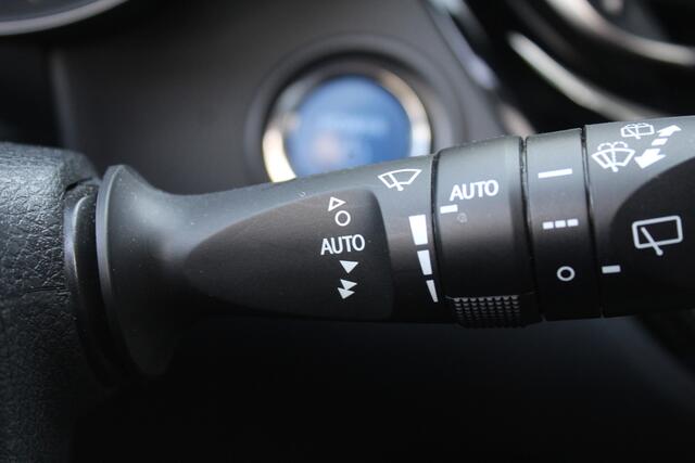 Toyota C-HR 1.8 Hybrid Business Intro Stoelverwarming, stuurverwarming.