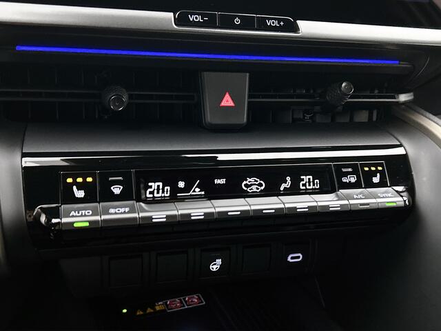 Toyota C-HR 2.0 Plug-in Hybrid 220 Executive | Navigatie | BLS | JBL | PDC | Stuur-Stoelverwarming |