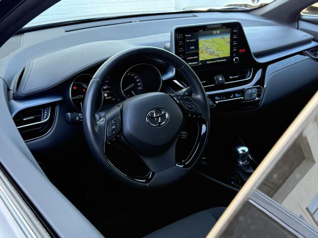 Toyota C-HR 2.0 Hybrid Team D | ACC | CarPlay | Camera | Keyless | 18 inch