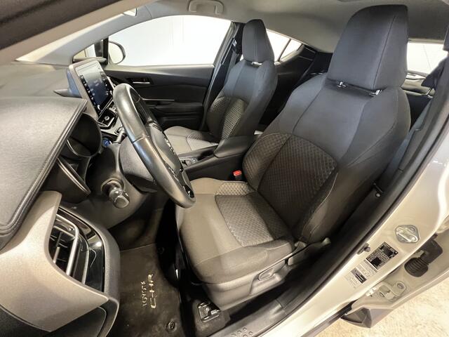 Toyota C-HR 1.8 Hybrid Active | Navigatie/Android/Apple Carplay | LM Velgen 17" | Cruise Control Adaptief | Airco Automatisch | LED Koplampen |