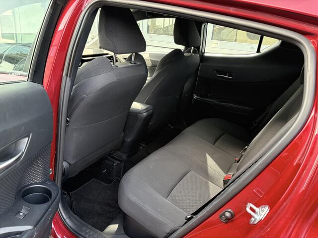 Toyota C-HR 1.8 VVT-i Hybrid Dynamic Automaat CAMERA/NAVI/CLIMA/ADAPT.CRUISE