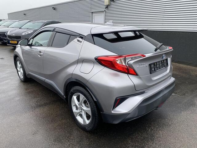 Toyota C-HR 1.8 Hybrid Active Navigatie, achteruitrij camera, adaptieve cruise control, keyless entry- & start, automaat!