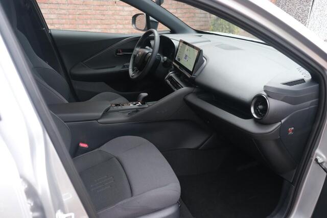Toyota C-HR 2.0 Plug-in Hybrid 220pk Dynamic | Navi | App Connect | Climate | Adaptive Cruise | Camera | Keyless | Dodehoek | Winter Pakket