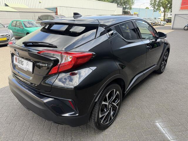 Toyota C-HR 1.8 Hybrid Business Intro (Trekhaak - Camera - Stoelverwarming - Keyless Entry - 18"incl 4S - Adaptieve Cruise Controle - Automatische Airco - Navigatie)