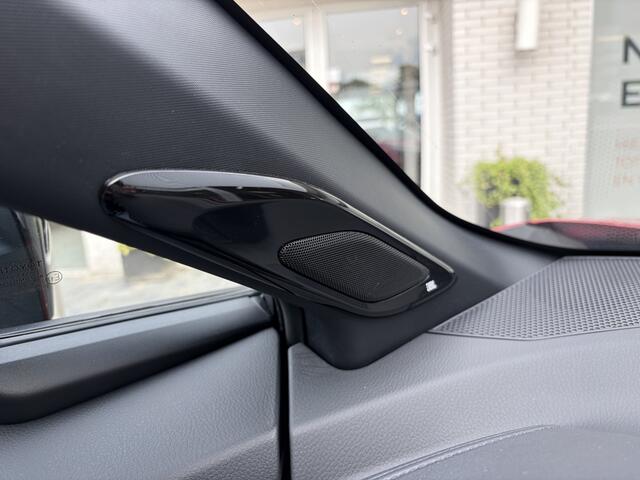 Toyota C-HR 2.0 Hybrid Style | Stoelverwarming | Sensoren V/A | JBL |