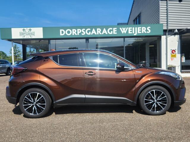 Toyota C-HR 1.8 Hybrid Premium, Navi, Clima, Half leder, Trekhaak, Parkeerassistent