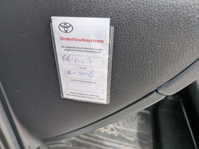 Toyota C-HR 1.8 Hybrid Style 1 ste eig / dealerond