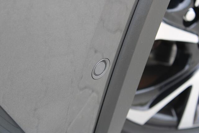 Toyota C-HR 1.8 Hybrid Business Intro | Incl. 12 maanden garantie | Adaptieve cruise control | Stoel/stuurverwarming | Parkeercamera | Navigatie | DAB radio | Lane assist |