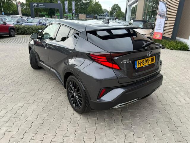 Toyota C-HR 2.0 Hybrid First Edition | Trekhaak | Blindspot | All Seasons