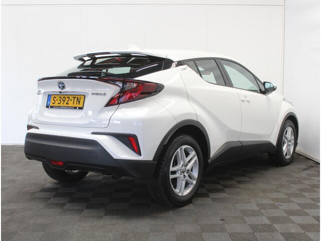 Toyota C-HR 1.8 Hybrid Active CLIMATE | CAMERA | LED | CARPLAY | LMV17 | ADAPCRUISE | DAB