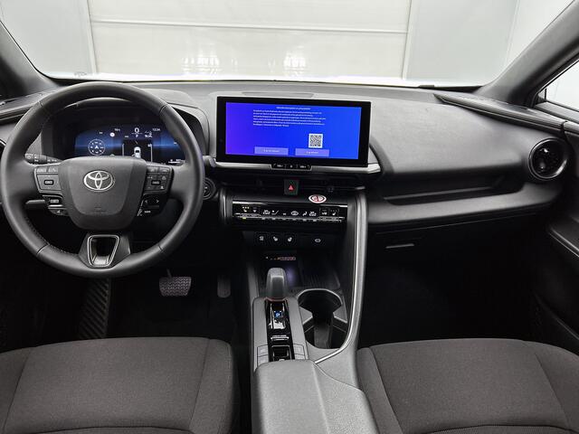 Toyota C-HR 2.0 Plug-in Hybrid 220 First Edition | Parkeersensoren V+A | Stuur-Stoelverwarming Onderweg-naar-dealer