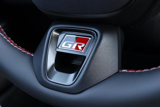Toyota C-HR 2.0 Plug-in Hybrid 220 GR SPORT