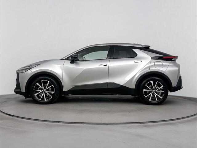 Toyota C-HR 1.8 Hybrid 140 Dynamic | Dodehoek detectie | Parkeersensoren voor+achter | navigatie | Apple CarPlay/Android auto | Cruise control adaprtive | Achteruitrijcamera |