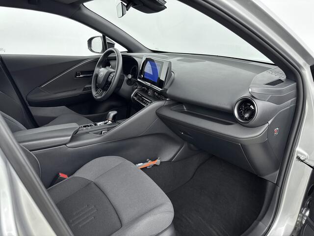Toyota C-HR 1.8 Hybrid 140 Dynamic | Dodehoek detectie | Parkeersensoren voor+achter | navigatie | Apple CarPlay/Android auto | Cruise control adaprtive | Achteruitrijcamera |