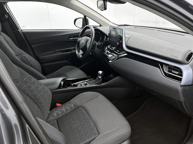 Toyota C-HR 2.0 Hybrid Dynamic | Navigatie | Apple CarPlay/Android Auto | Parkeersensoren voor+achter | Keyless Entry/start | Cruise Control Adaptive |