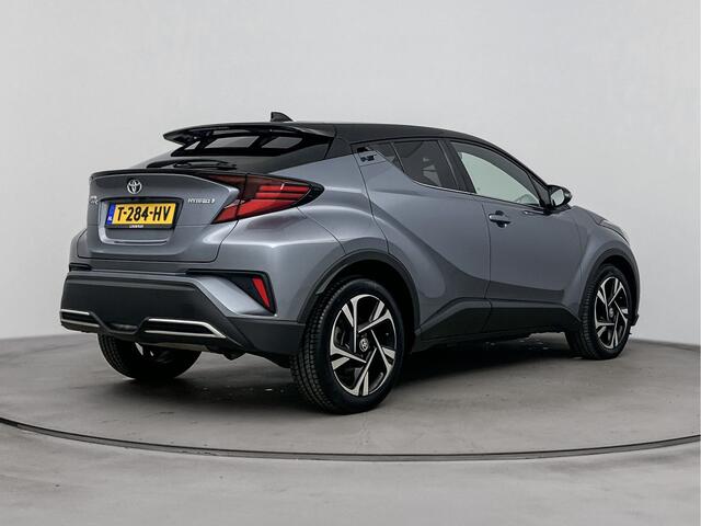 Toyota C-HR 2.0 Hybrid Executive | Apple Carplay/Android Auto | Bi-Tone Metaallak | Lichtmetalen Velgen 18'' | Parkeersensoren V+A |