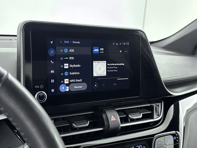 Toyota C-HR 2.0 Hybrid Executive | Apple Carplay/Android Auto | Bi-Tone Metaallak | Lichtmetalen Velgen 18'' | Parkeersensoren V+A |