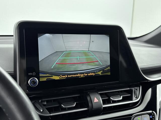 Toyota C-HR 2.0 Hybrid Executive | Apple Carplay/Android Auto | Bi-Tone Metaallak | Lichtmetalen Velgen 18'' | Parkeersensoren V+A |