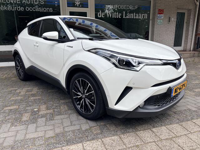 Toyota C-HR 1.8 Hybrid Executive Navi Full Map/Achteruitr. Camer/Verwarmde in hoogte verst.bare stoel/Verw. inklapbare spiegels/Cruise Contr. Adaptief/Keyles Entry/Multifunction. Stuur/Parkeerassistent/18 Inch L/M