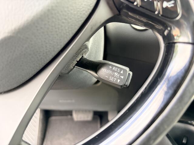 Toyota C-HR 1.8 Hybrid Executive Navi Full Map/Achteruitr. Camer/Verwarmde in hoogte verst.bare stoel/Verw. inklapbare spiegels/Cruise Contr. Adaptief/Keyles Entry/Multifunction. Stuur/Parkeerassistent/18 Inch L/M