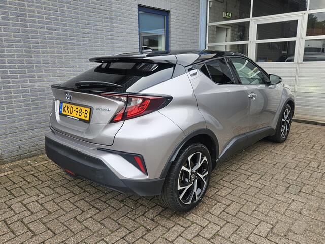 Toyota C-HR 1.8 Hybrid Bi-Tone Plus Inclusief Afleveringskosten