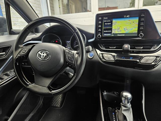 Toyota C-HR 1.8 Hybrid Bi-Tone Plus Inclusief Afleveringskosten