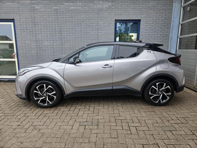 Toyota C-HR 1.8 Hybrid Bi-Tone Plus Inclusief Afleveringskosten