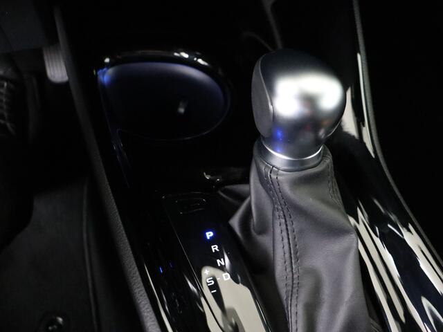 Toyota C-HR 2.0 Hybrid Style Bi-Tone | BTW voertuig | Dealer onderhouden | NL auto | Dodehoek detectie | Stoelverwarming | parkeersensoren voor+achter | Navigatie | Apple CarPlay/Android auto | Cruise Control Adaptive |