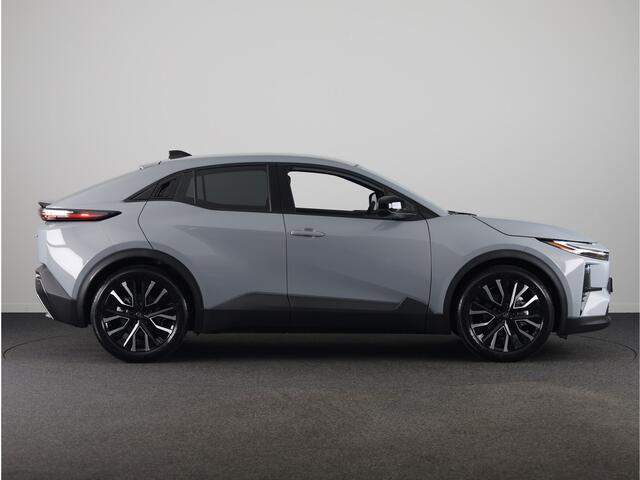 Toyota C-HR First Edition 77 kWh *NIEUW* | Uit voorraad leverbaar! | 20" LM velgen | Retailpremie! |
