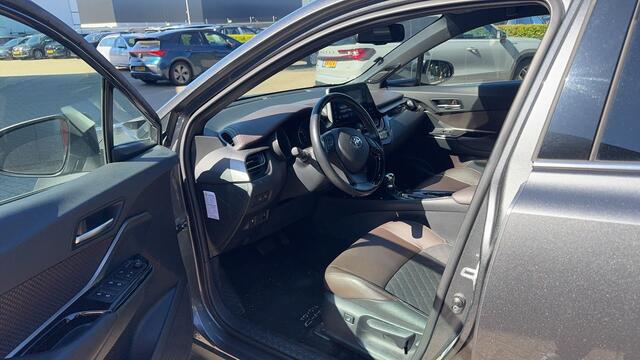 Toyota C-HR 1.8 Hybrid Executive / 1e Eigenaar!