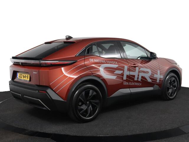 Toyota C-HR First Edition 77 kWh | Stoel/Stuurverwarming | Apple Carplay/Android Auto | Parkeersensoren | Draadloze Telefoonladers |