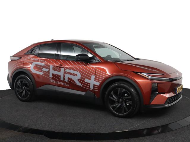Toyota C-HR First Edition 77 kWh | Stoel/Stuurverwarming | Apple Carplay/Android Auto | Parkeersensoren | Draadloze Telefoonladers |