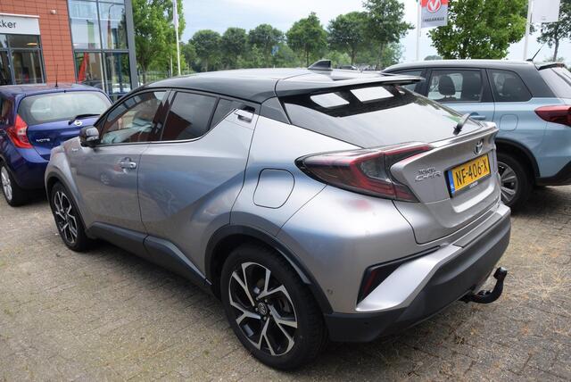 Toyota C-HR 1.8 Hybrid Bi-Tone Plus | Trekhaak | Stoel-/stuurverwarming | Parkeersensoren |